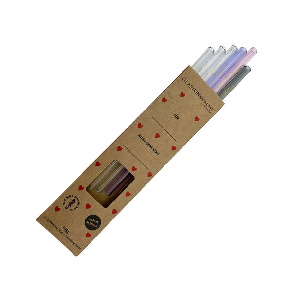 In der Herzchen-Verpackung enthalten sind 6 farblich sortierte Glastrinkhalme (20 cm, gerade; 1x Rosa, 1x Lavendel, 1x Grau, 3x Klar) mit "Lieblingsmensch"-Motiv und eine Reinigungsbürste aus Nylon. Produktmaße Länge: 20 cm Durchmesser: 8 mm