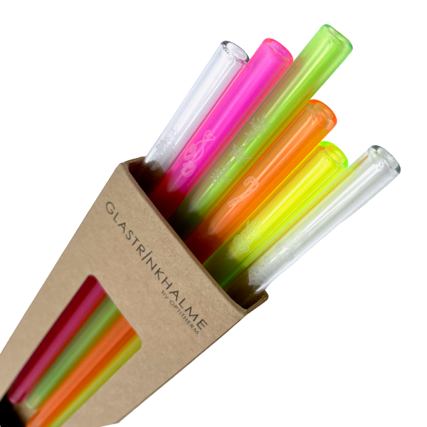 Im Set enthalten sind 4 Neon-farbige (1 x Neonorange, 1 x Neonpink, 1 x Neongelb, 1 x Neongrün) sowie 2 klare Glastrinkhalme (20 cm, gerade), die mit weihnachtlichen Motiven graviert sind und eine Reinigungsbürste aus Nylon. Sie können in einer neutralen, oder weihnachtlichen Verpackung erworben werden. Bitte bei der Bestellung angeben.