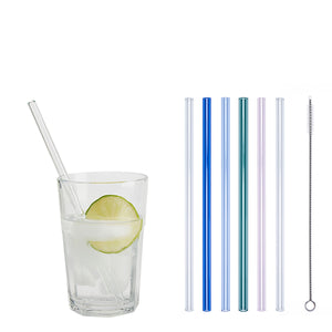 Unser 20 cm langer Standard-Glastrinkhalm passt in jedes Trinkglas - ein echter „Tausendsassa“ also! Ob Longdrink, Saftschorle, Wasser oder Softdrink: der 20 cm lange Tausendsassa freut sich über jede Erfrischung! Im Set enthalten sind 6 farblich sortierte Glastrinkhalme (20 cm, gerade; 1x blau, 1x lavendel, 1x blaugrün, 1x rosa, 2x klar) und eine Reinigungsbürste aus Nylon oder Baumwolle. Produktmaße Länge: 20 cm Durchmesser: 8 mm